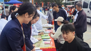 國(guó)泰君安證券酒泉南大街營(yíng)業(yè)部開(kāi)展“金融教育宣傳月”活動(dòng)