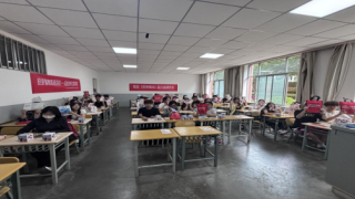 方正證券“投資者教育進(jìn)百校”活動走進(jìn)蘭州工商學(xué)院助力青年學(xué)子提升金融素養(yǎng)